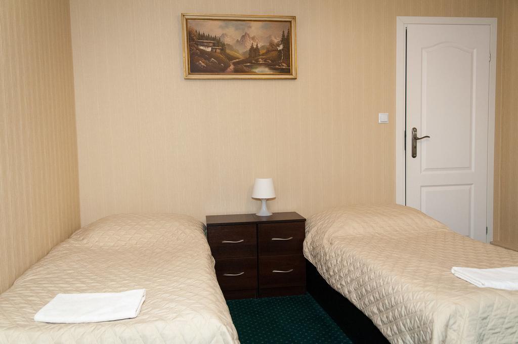 "Arkadia" Bed & Breakfast Остролека Стая снимка