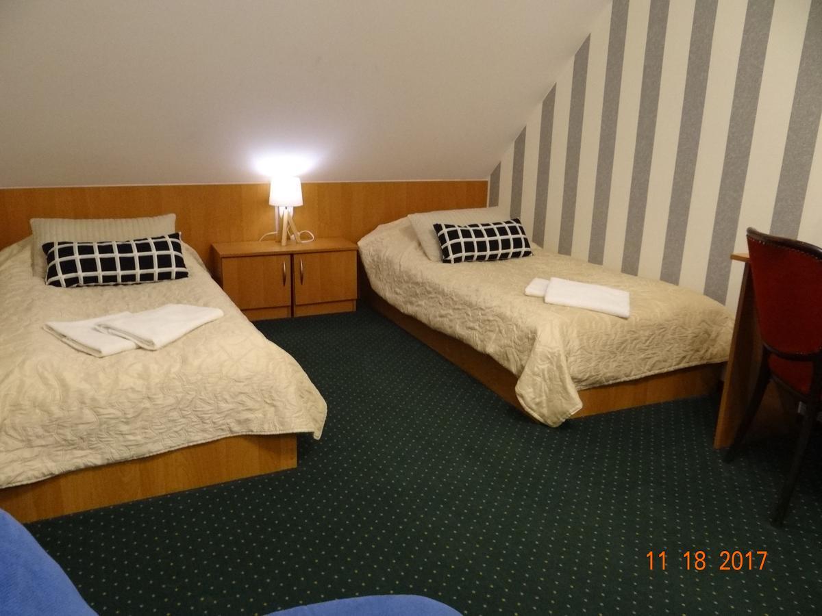"Arkadia" Bed & Breakfast Остролека Екстериор снимка