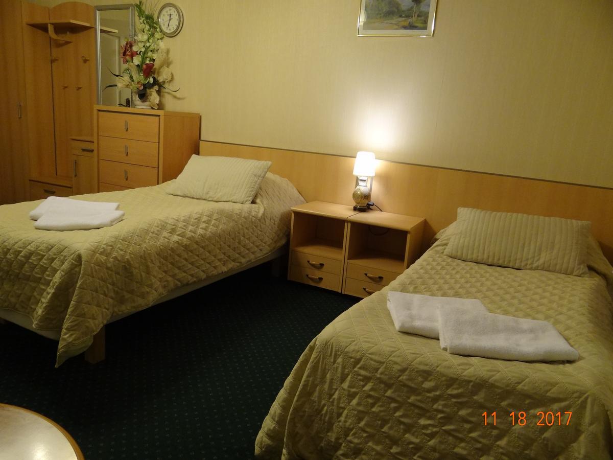 "Arkadia" Bed & Breakfast Остролека Екстериор снимка