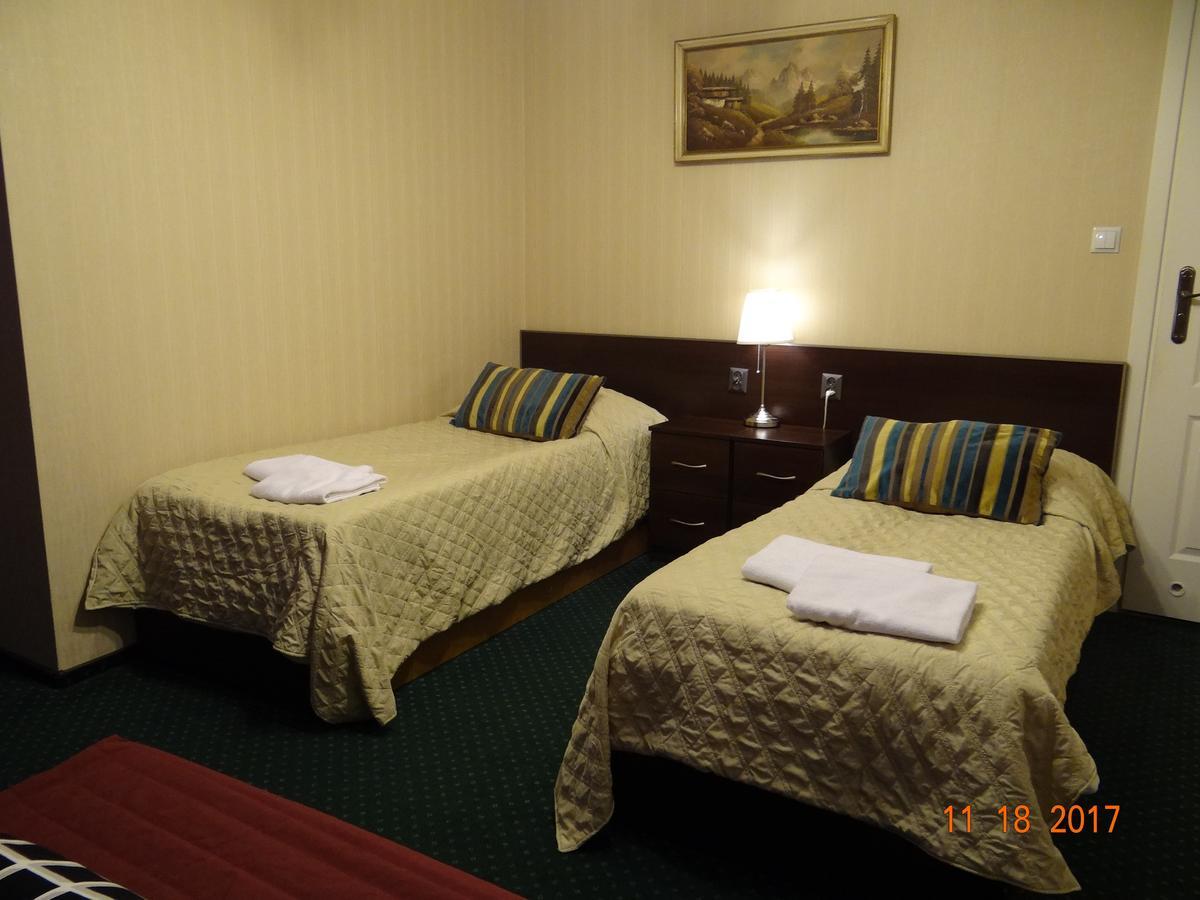 "Arkadia" Bed & Breakfast Остролека Екстериор снимка