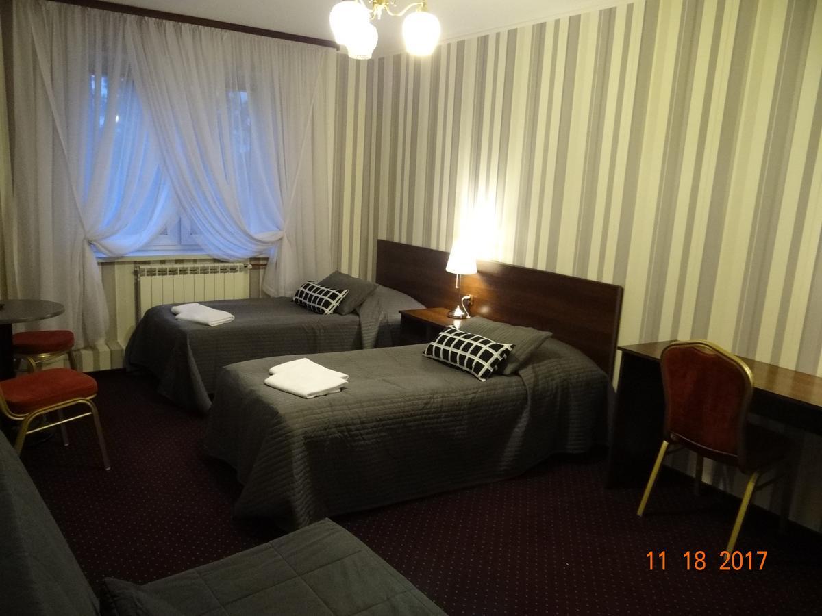 "Arkadia" Bed & Breakfast Остролека Екстериор снимка